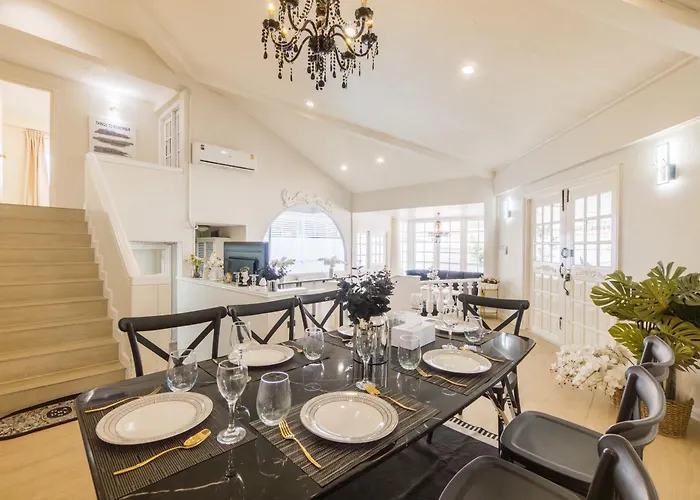 Elegant 5br Pool In Bangkok-peaceful 度假居 *