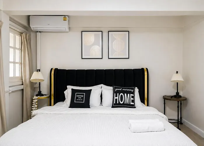 Elegant 5br Pool In Bangkok-peaceful 度假居