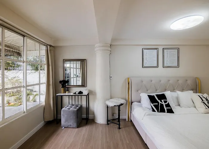 Elegant 5br Pool In Bangkok-peaceful 度假居