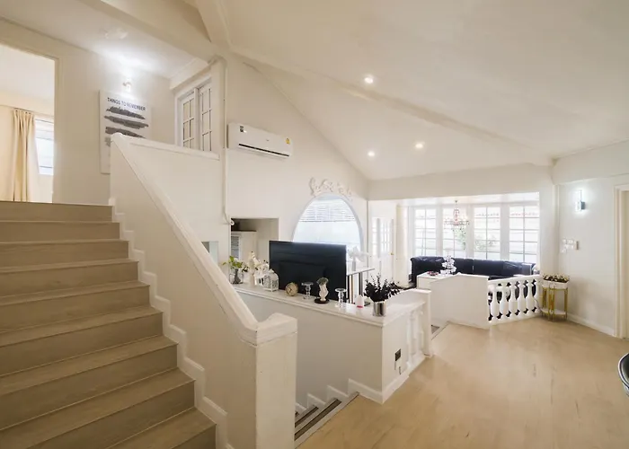 Elegant 5br Pool In Bangkok-peaceful 度假居